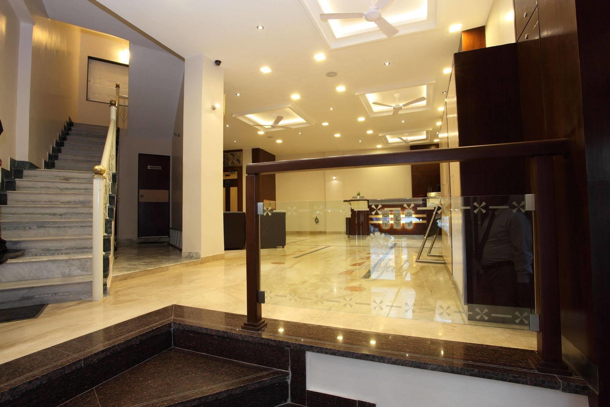 Hotel Dayal Udaipur Exterior photo