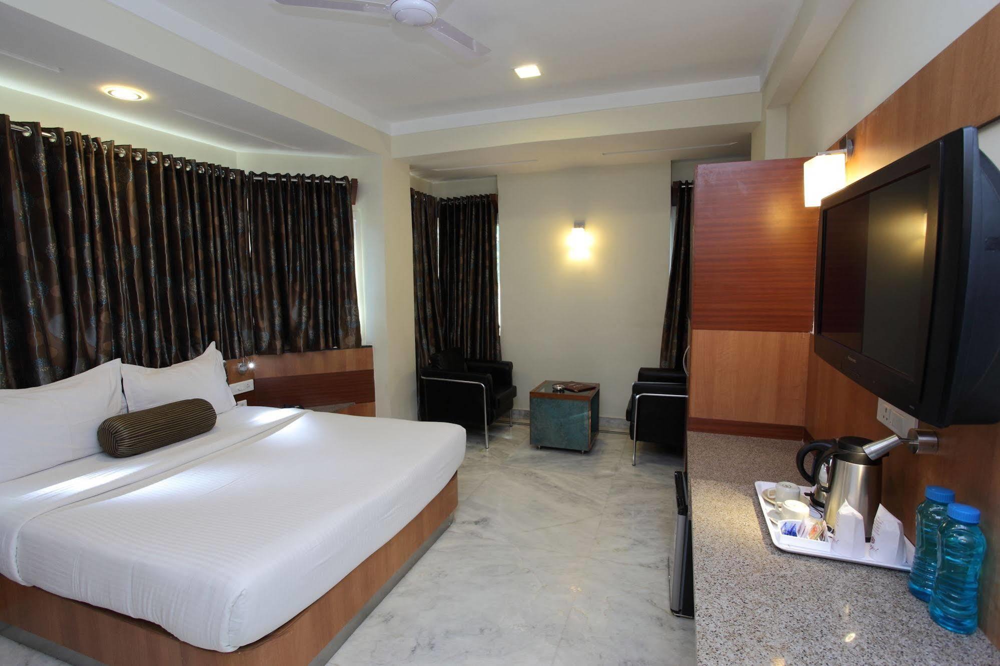 Hotel Dayal Udaipur Exterior photo
