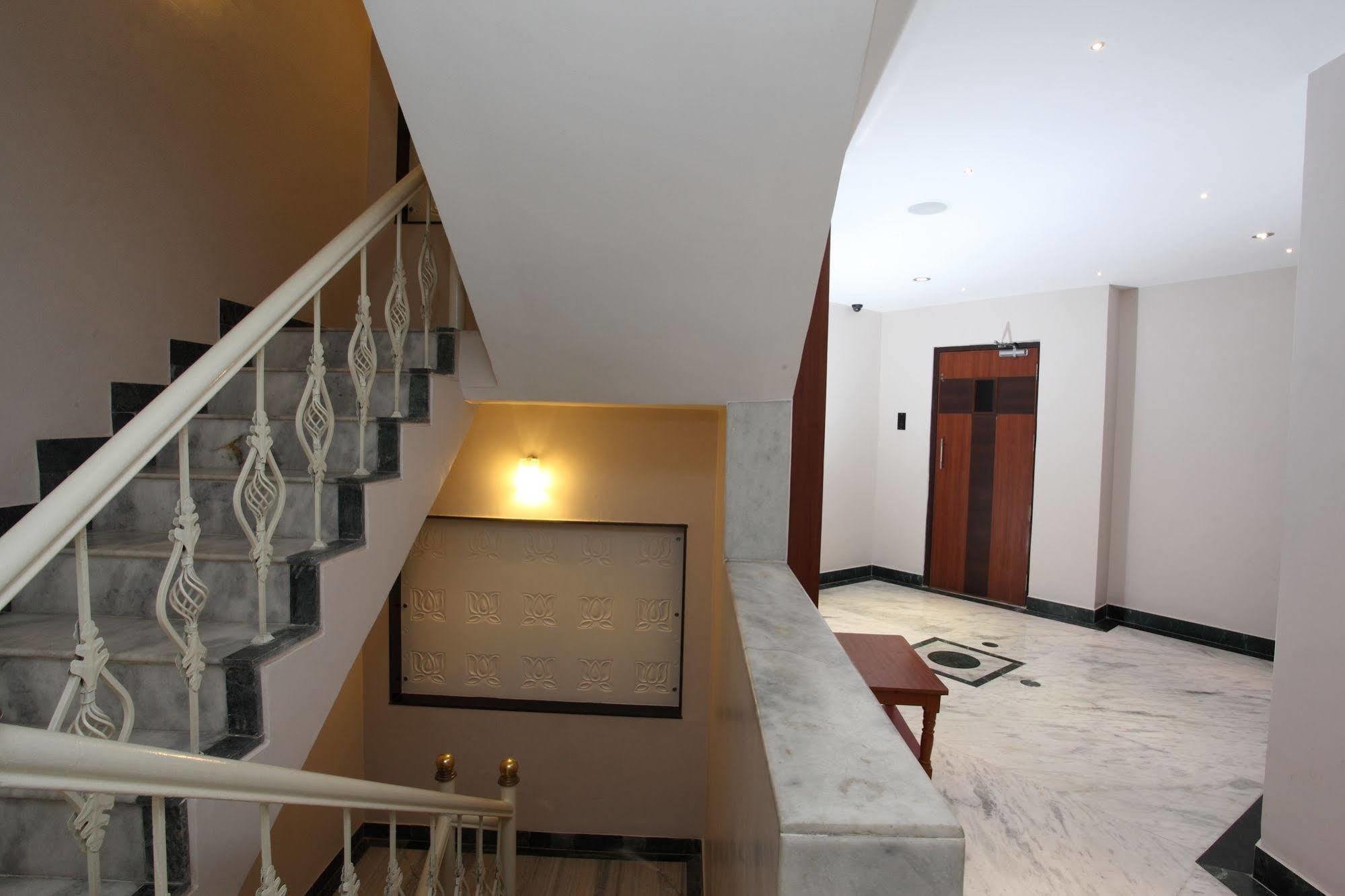 Hotel Dayal Udaipur Exterior photo